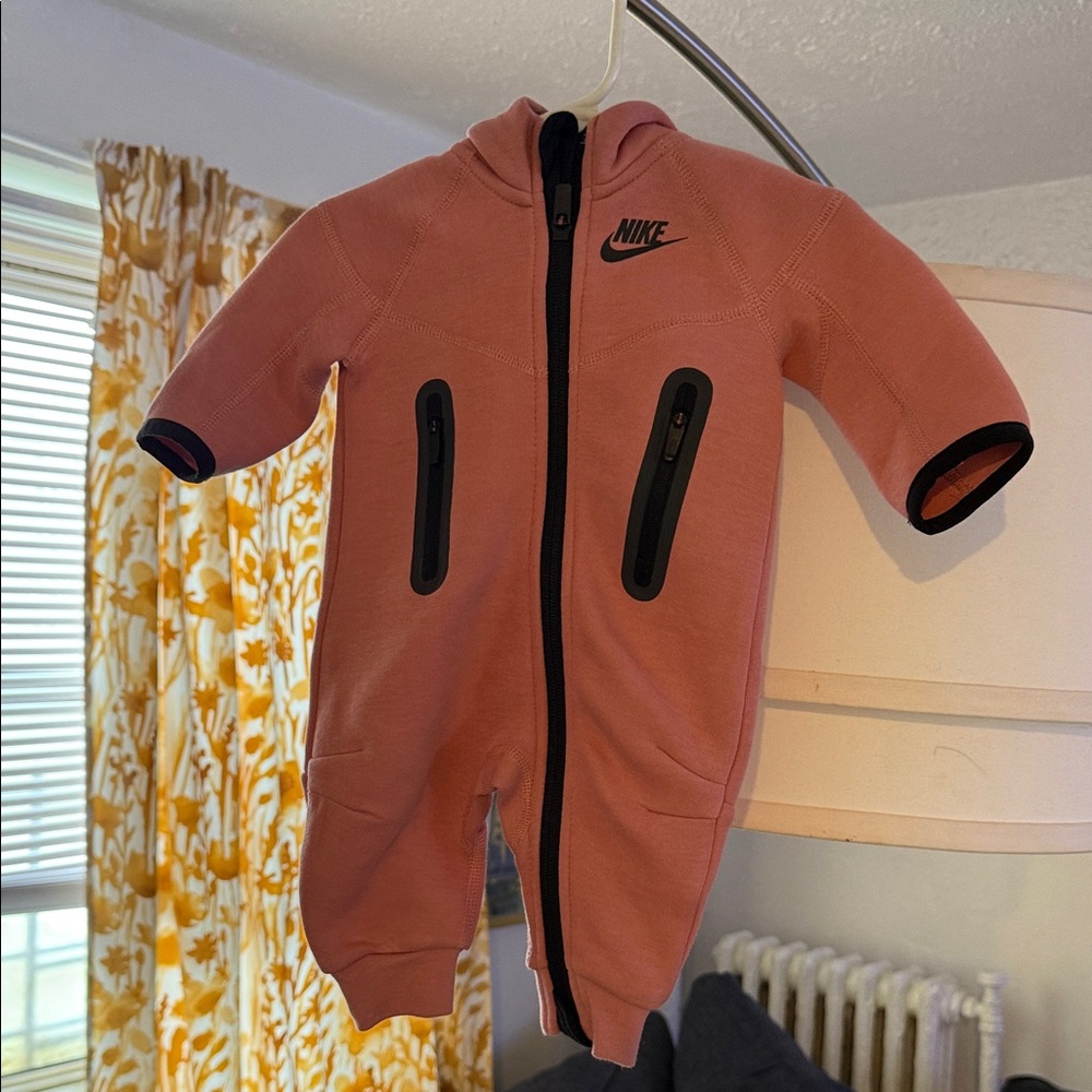 Nike Kids One Piece in Pink and Black